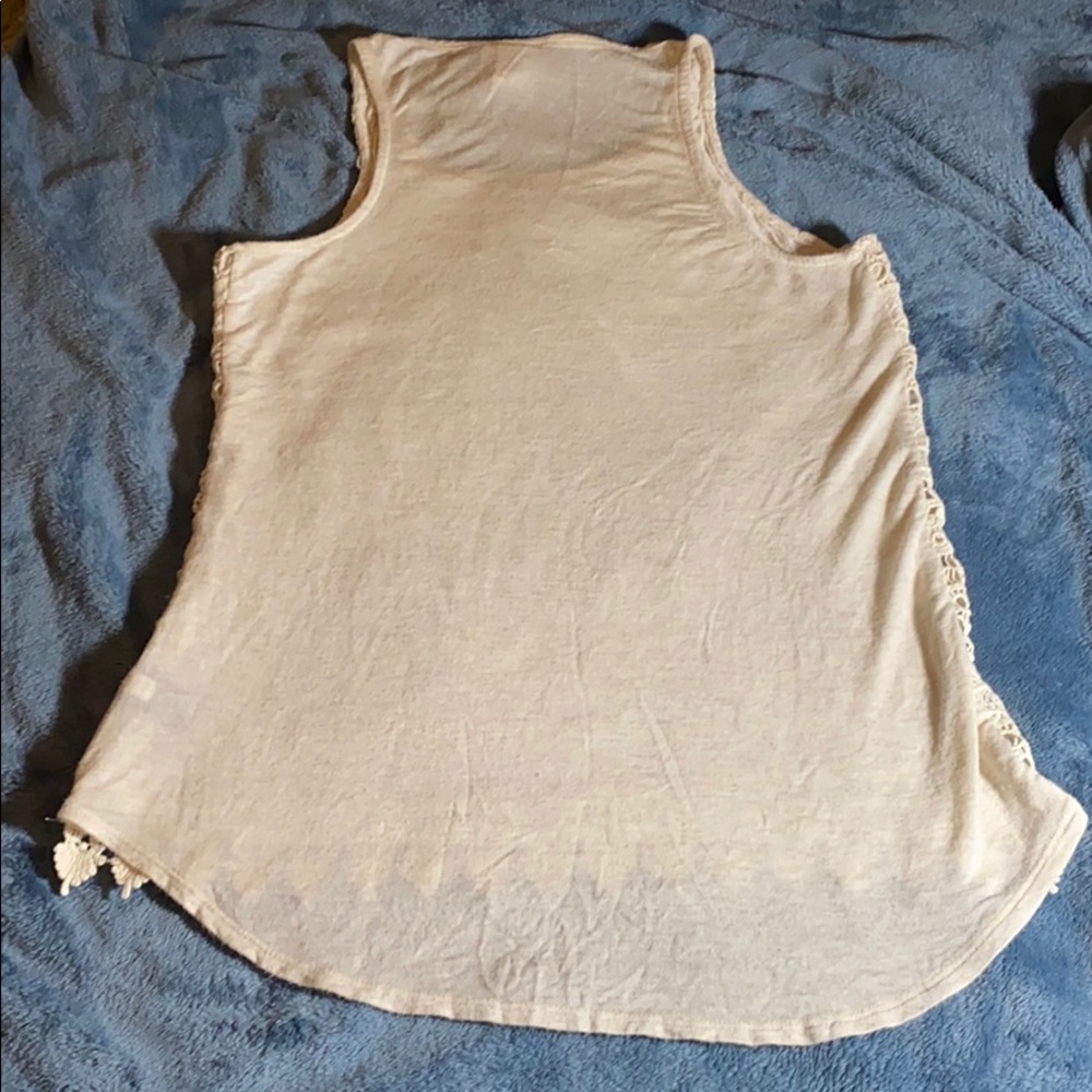 Embroidered Tank - Picture 3 of 6